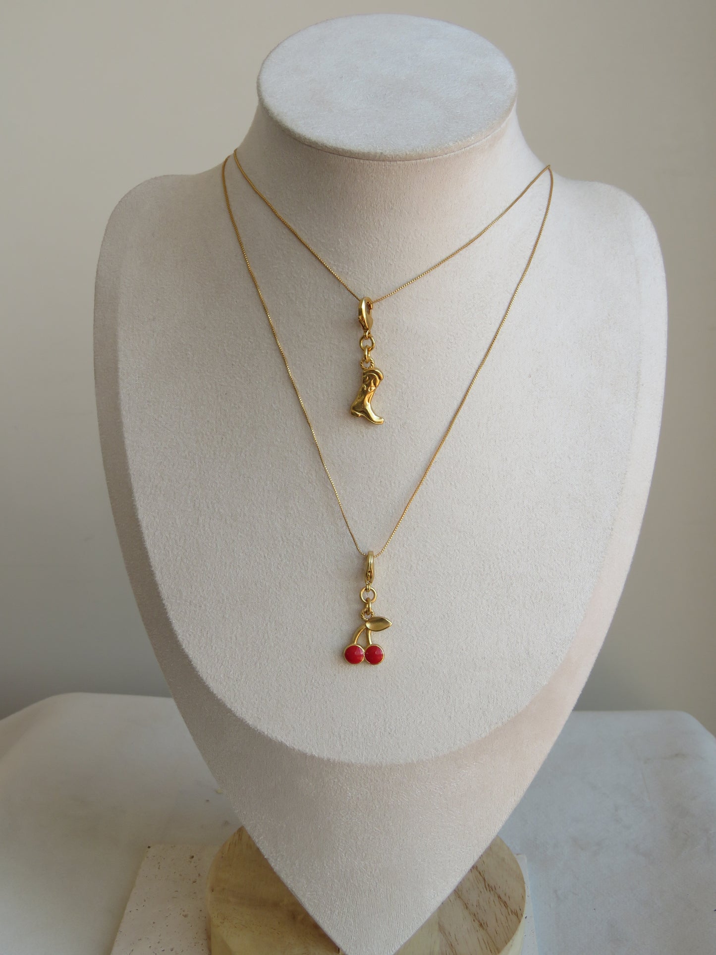 Cadena Golden Charm