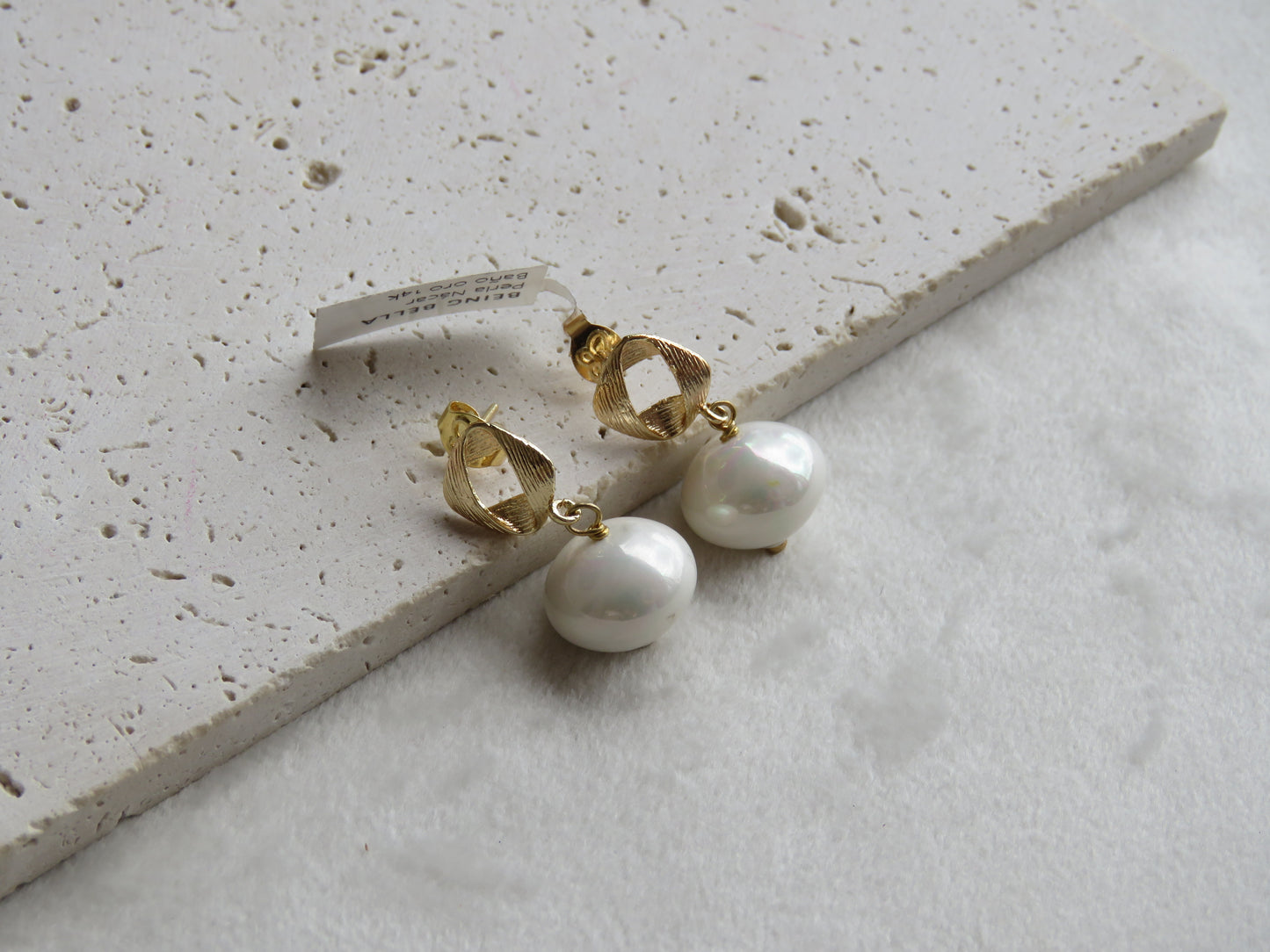 Aretes Nera
