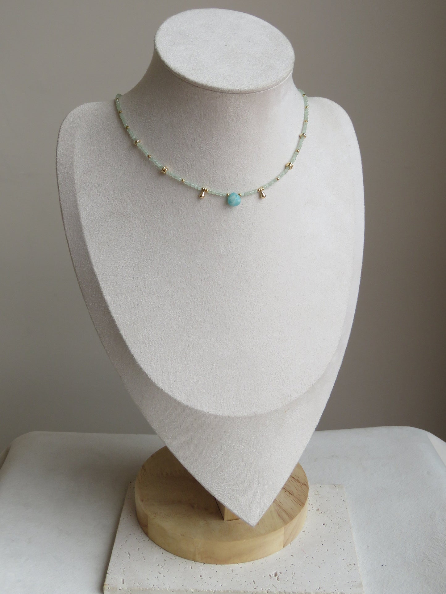 Collar cristales y piedras naturales
