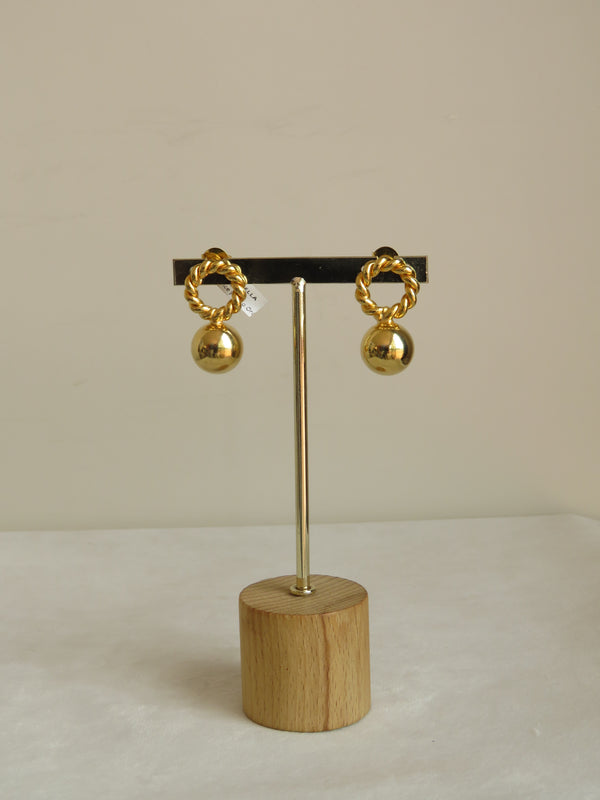 Aretes Aurea Knot