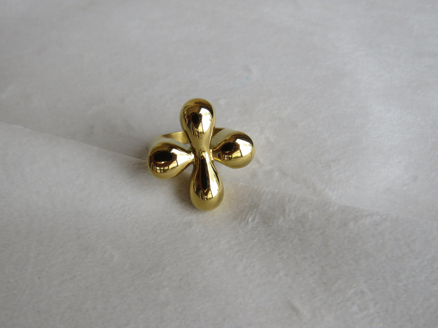 Anillo Clover