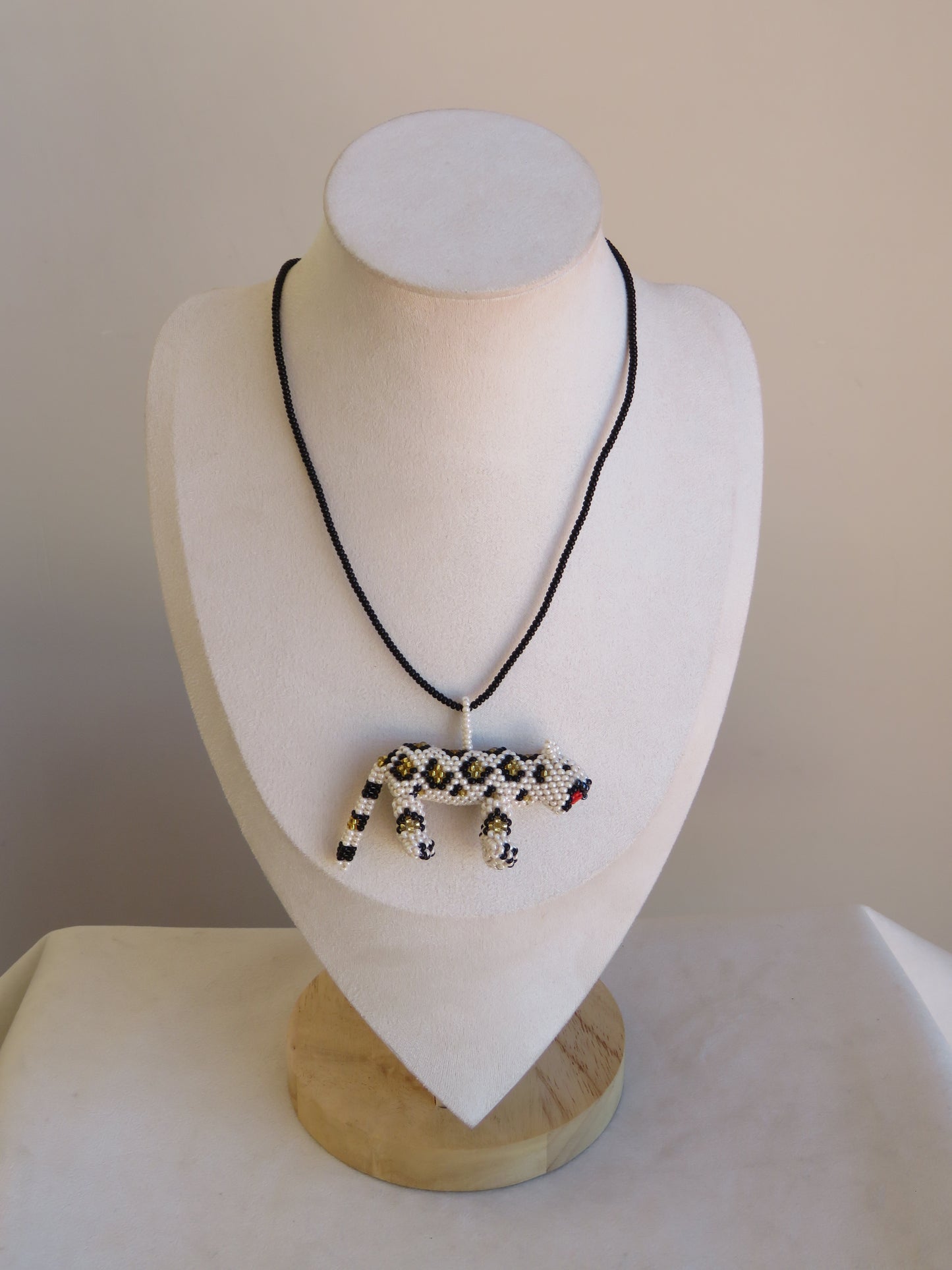 Collar Lion