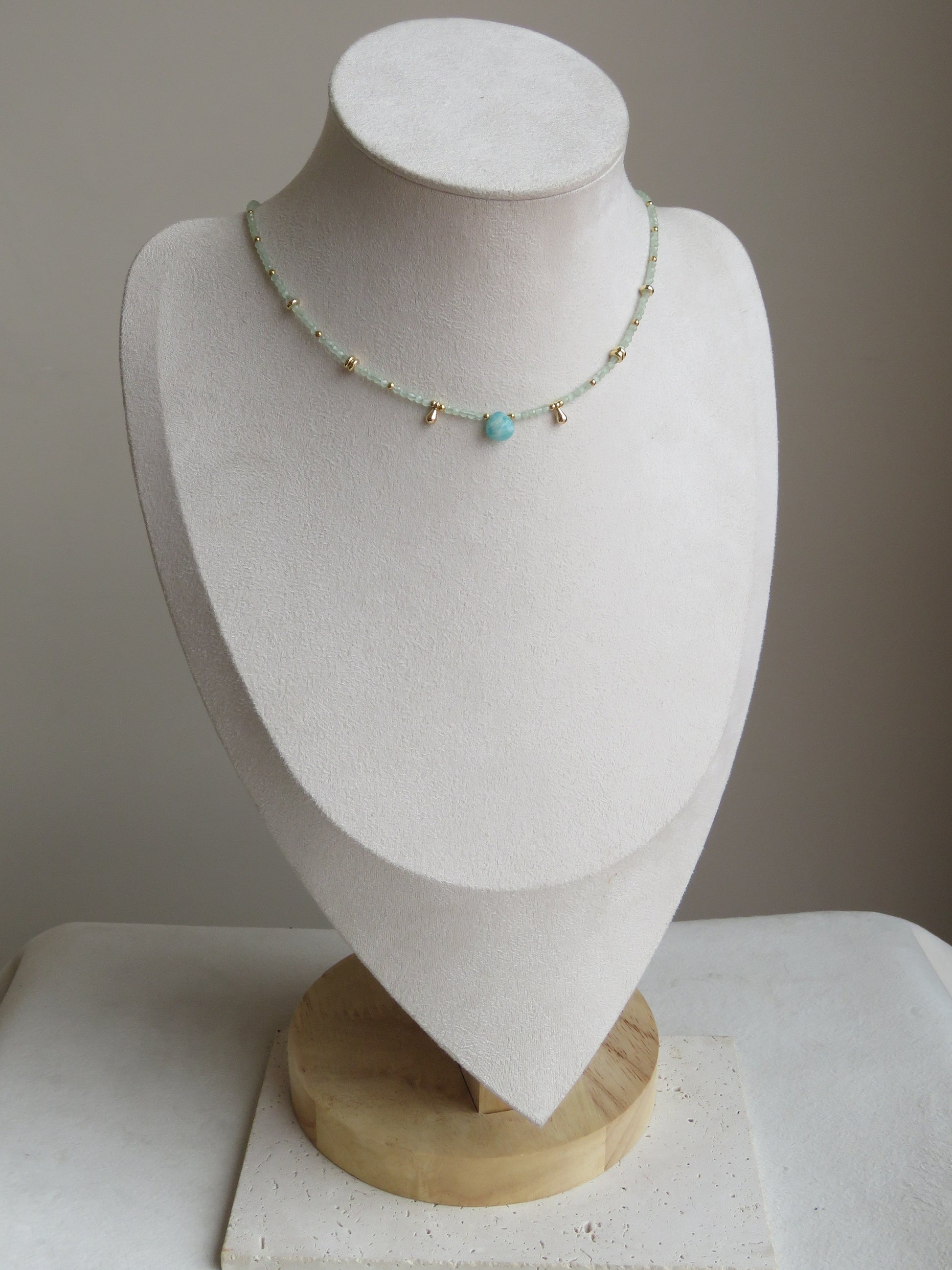 Collar cristales y piedras naturales